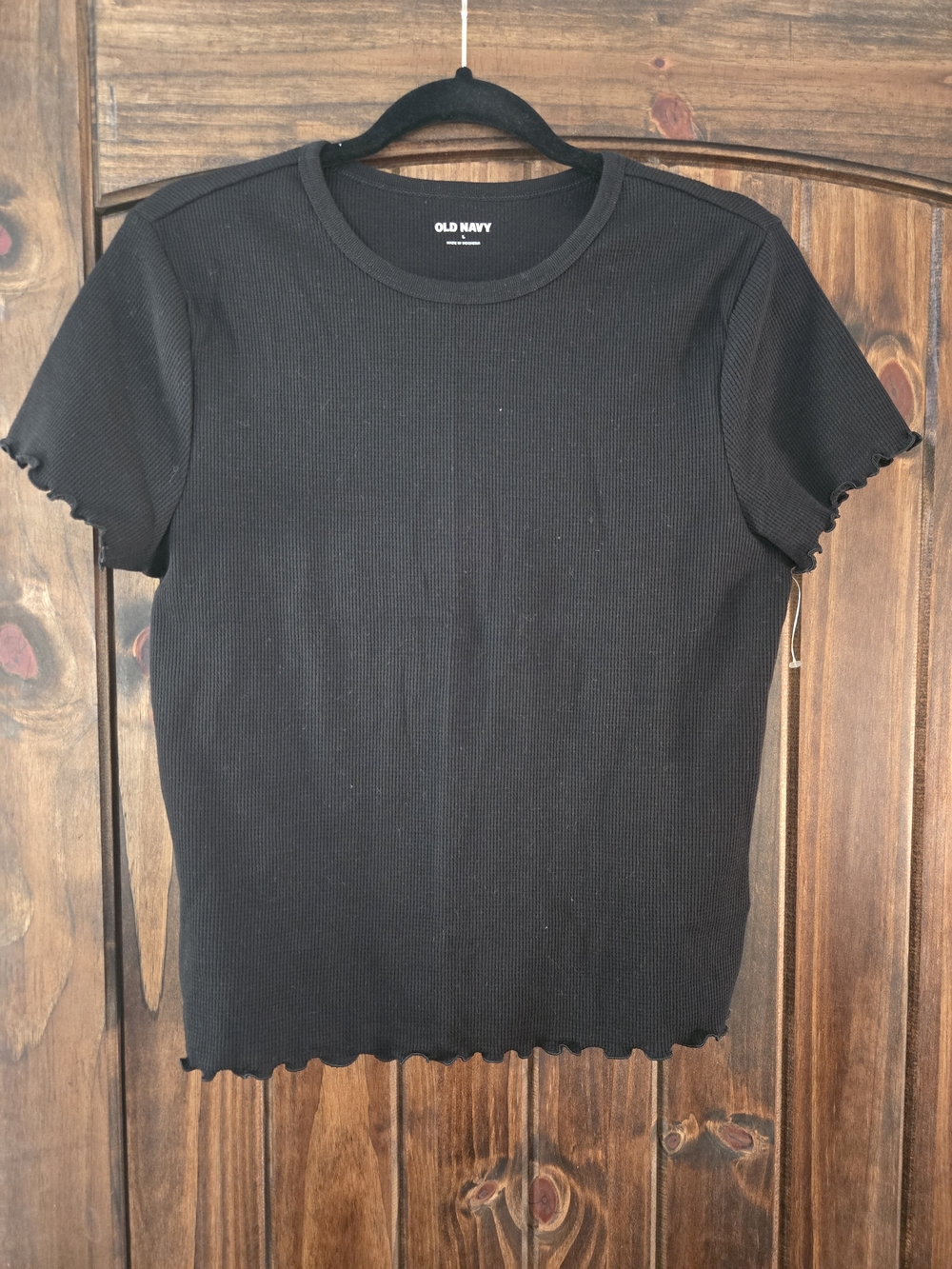 Old Navy Black Ribbed Short-Sleeve Tee with Lettuce Edges
